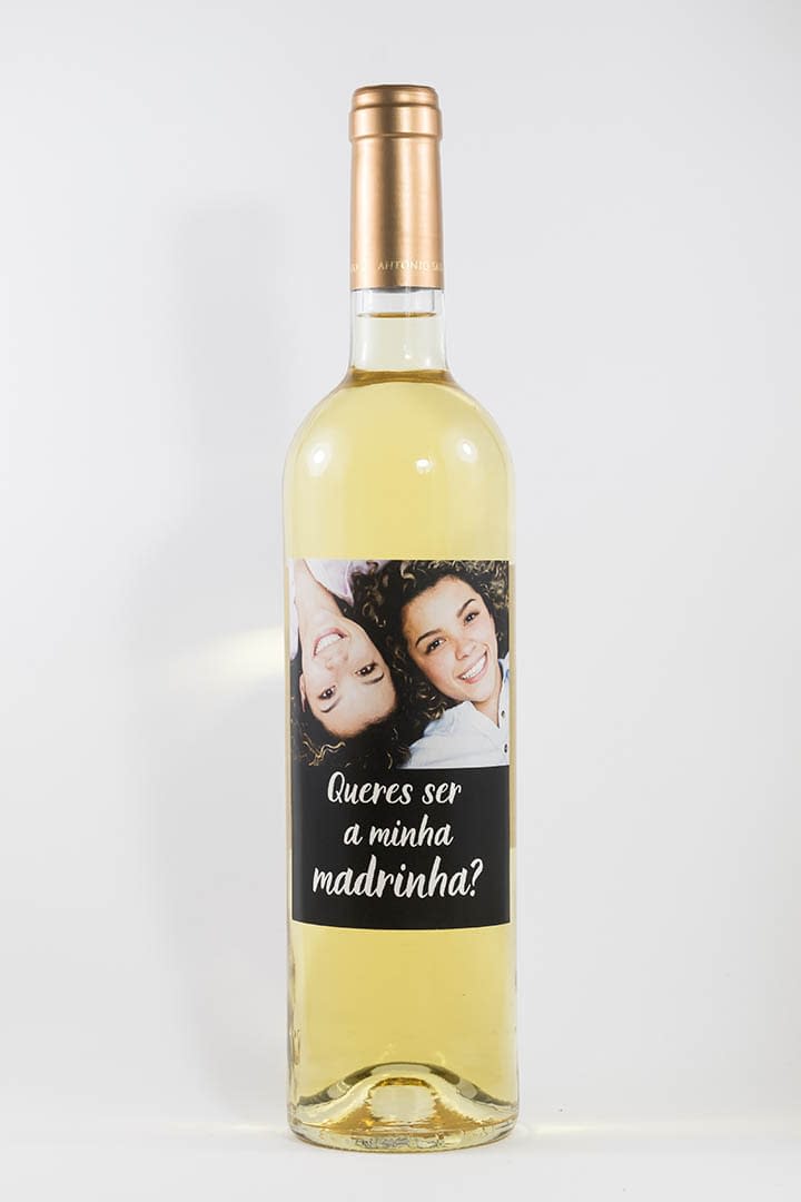 Garrafa de vinho branco com rótulo personalizado - Casamento - Queres ser a minha madrinha?