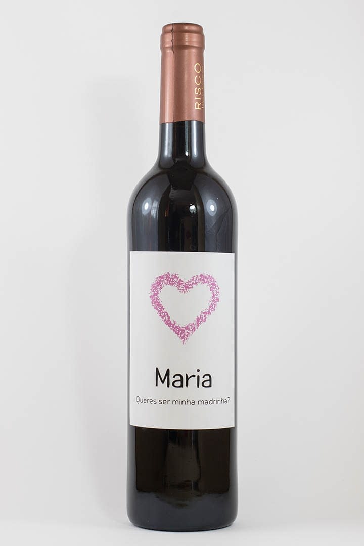 Garrafa de vinho tinto com rótulo personalizado - Casamento - Queres ser minha madrinha, com nome e coração cor de rosa