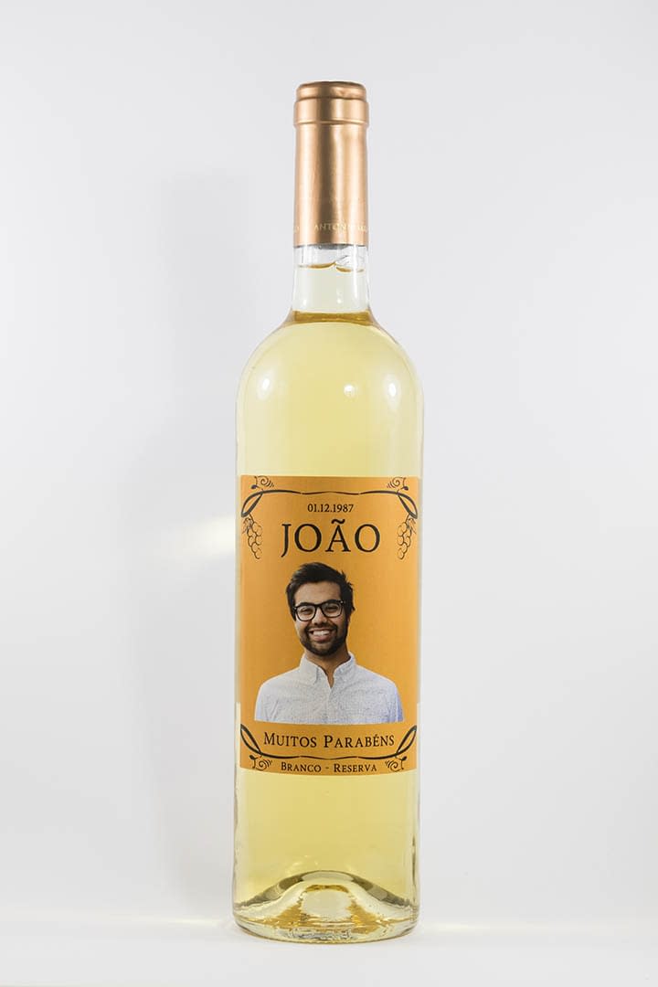 Garrafa de vinho branco com rótulo personalizado - Aniversário - Aniversário premium, com fotografia sem fundo e cor de laranja