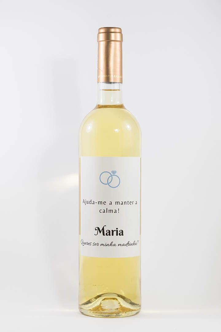 Garrafa de vinho branco com rótulo personalizado - Casamento - Ajuda-me a manter a calma, com nome e anéis azuis